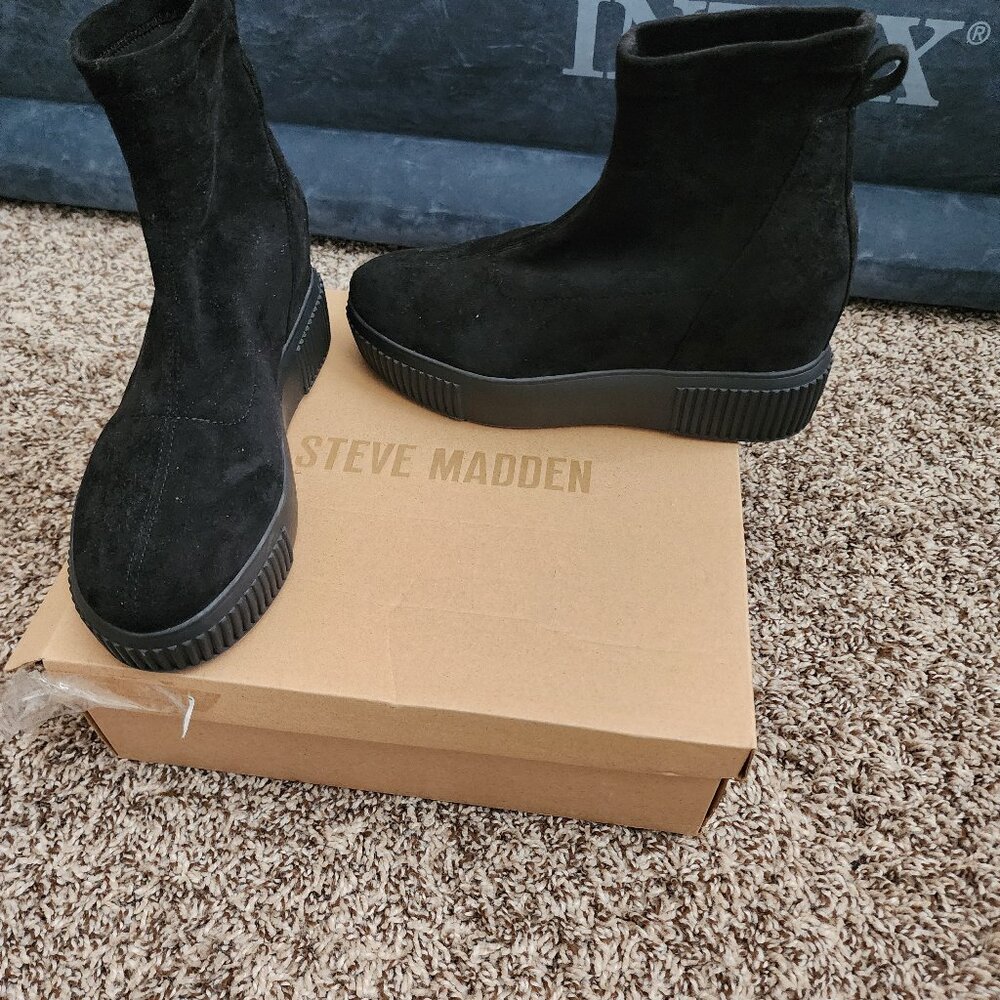 Steve Madden Platform boots